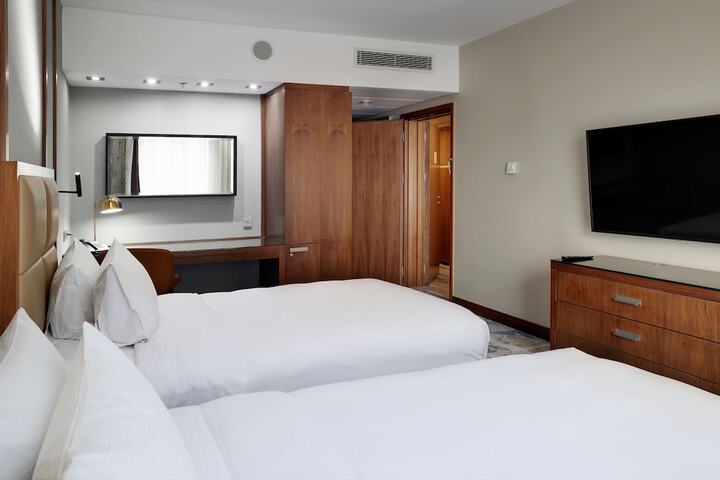 Room 30 of 125