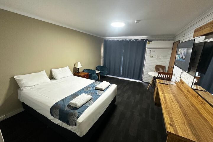 Room 27 of 47