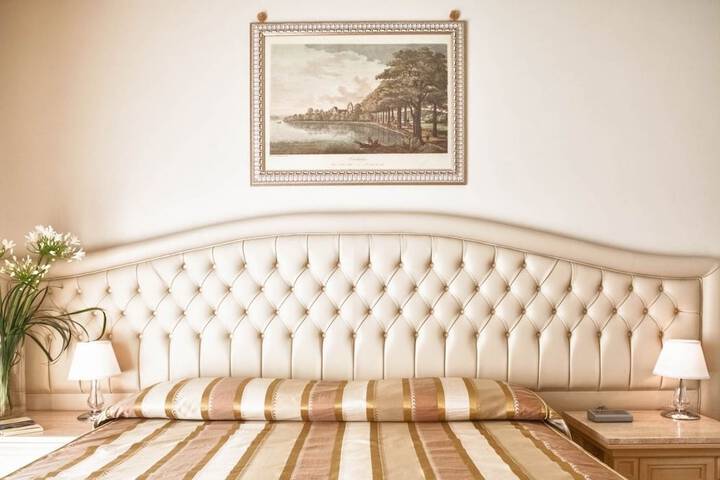 Room 5 of 119