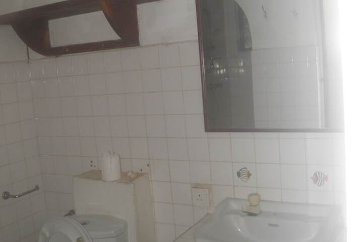 Room 22 of 49