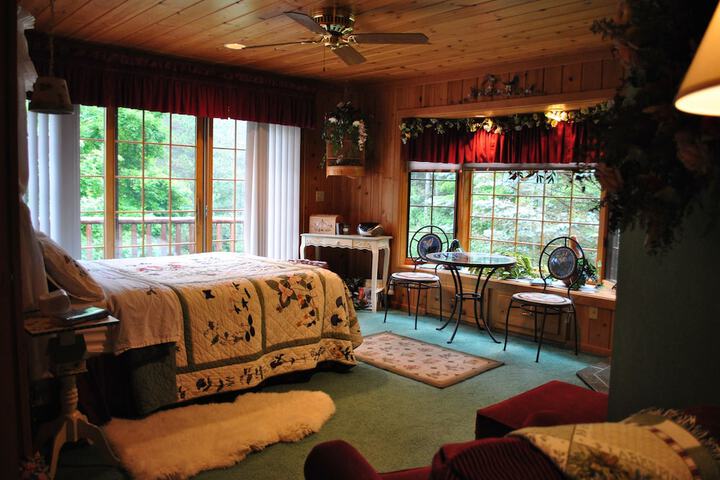 Room 6 of 52