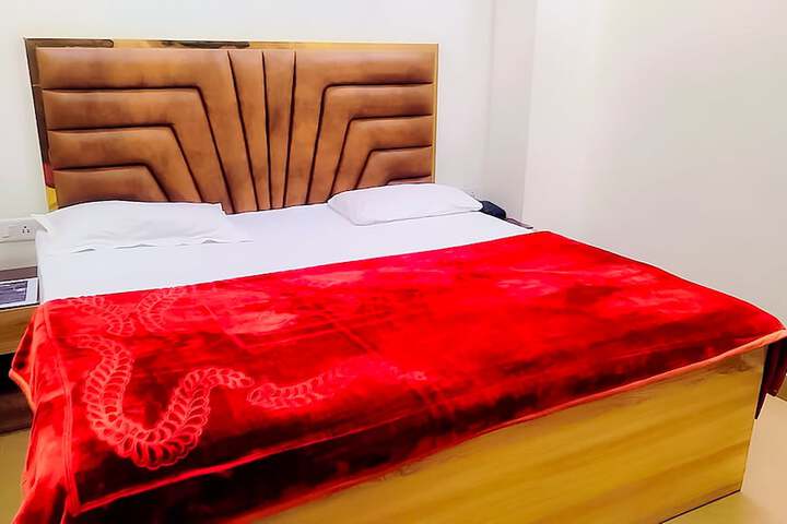 Room 5 of 19