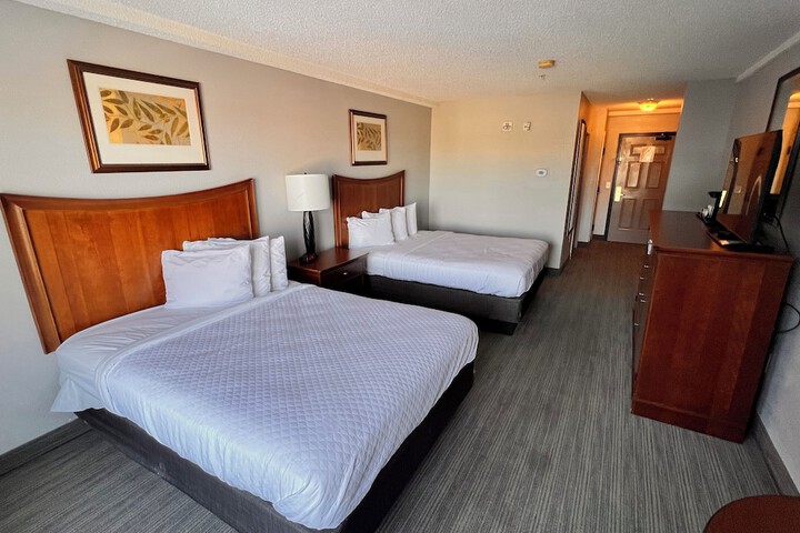 2 Queen Beds (4 of 16)