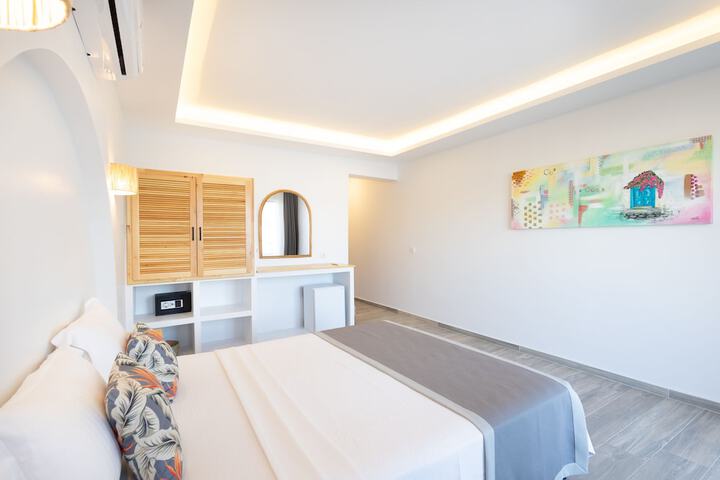 Room 32 of 111