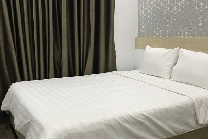 Room 8 of 39