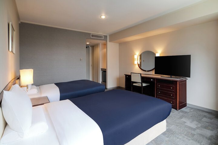 Room 9 of 46