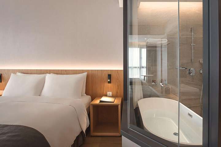 Room 3 of 38