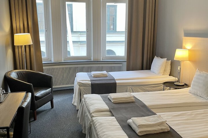 Room 45 of 149
