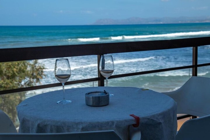 Dining 73 of 85