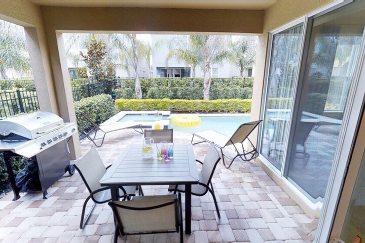 Terrace/Patio 46 of 47