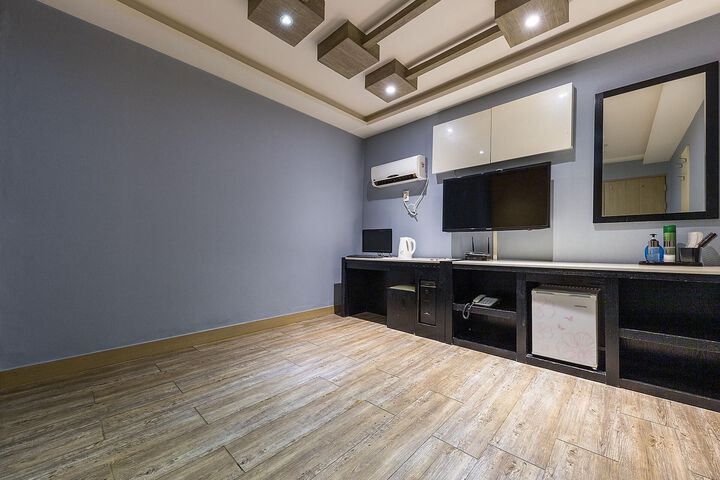 Room 41 of 52