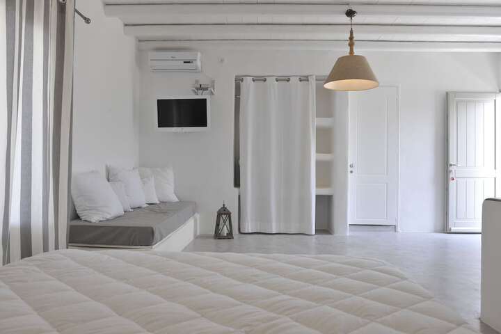 Room 49 of 112