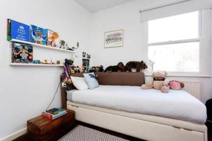 Room 13 of 22