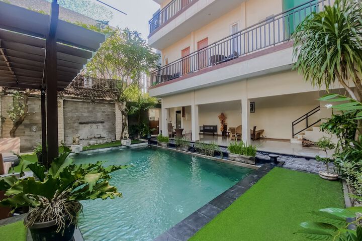 Pool 9 of 13