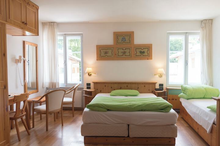 Room 10 of 61