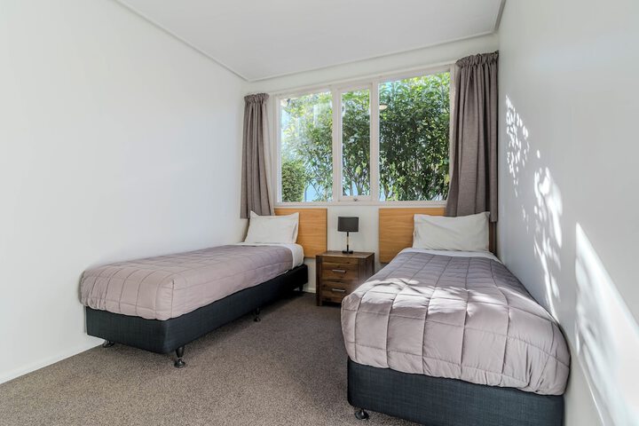 Room 5 of 31
