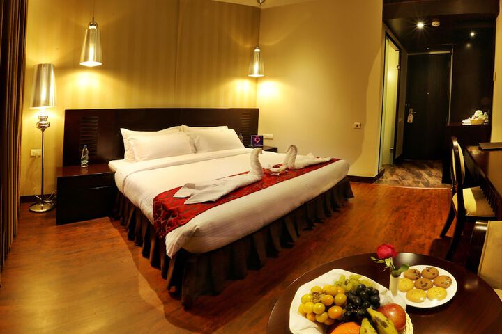 Room 4 of 20