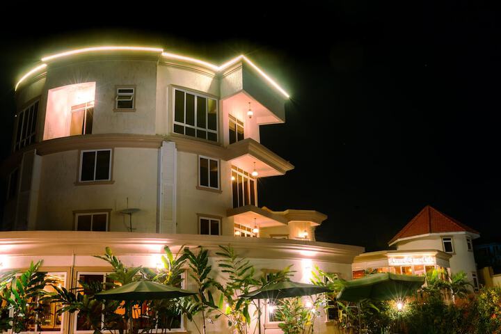 Hotel 67 of 73