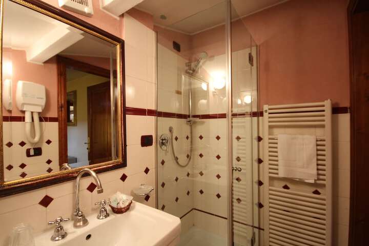Room 18 of 31