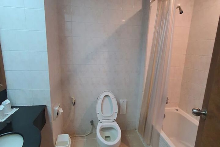 Room 45 of 79