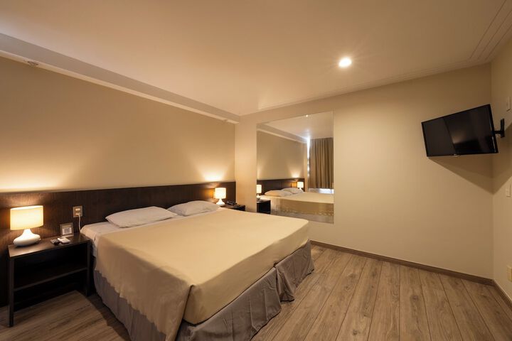 Room 49 of 183