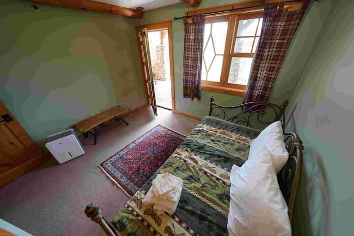Room 50 of 241