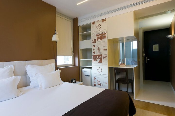 Room 32 of 55
