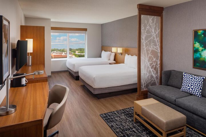 Room 9 of 25