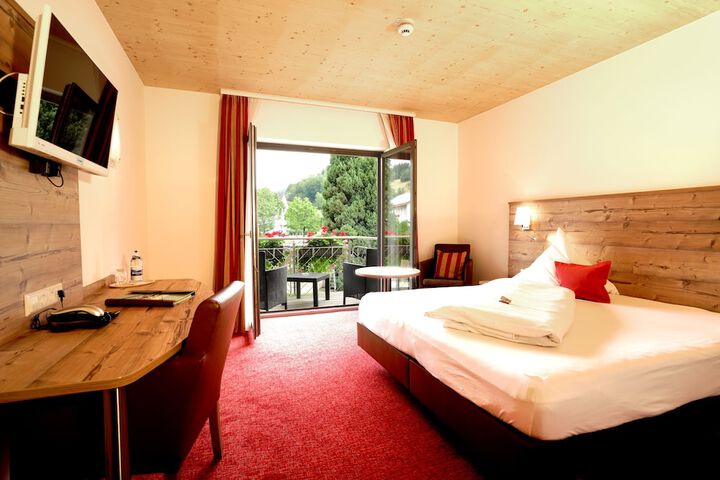 Room 4 of 34