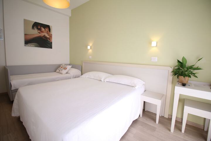 Room 16 of 63