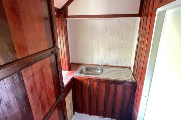 Room 52 of 109