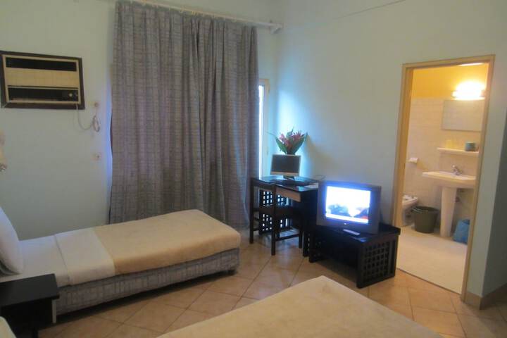 Room 7 of 41
