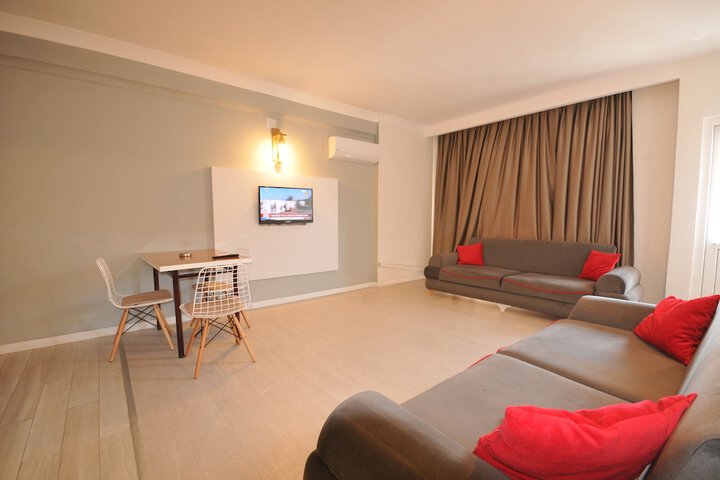 Room 12 of 41