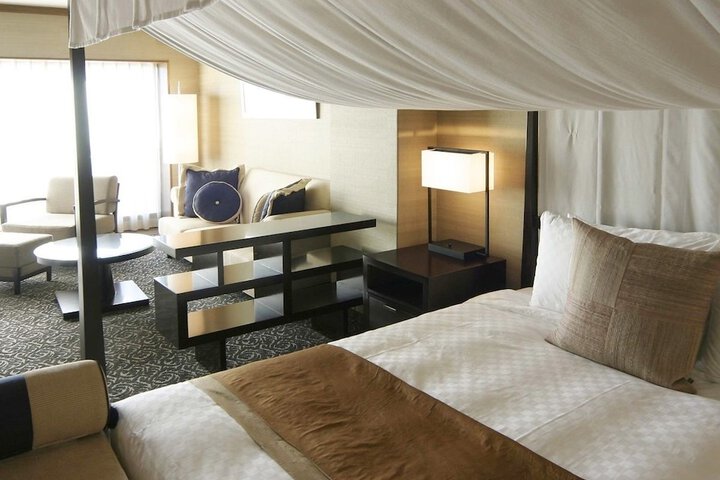 Room 46 of 99