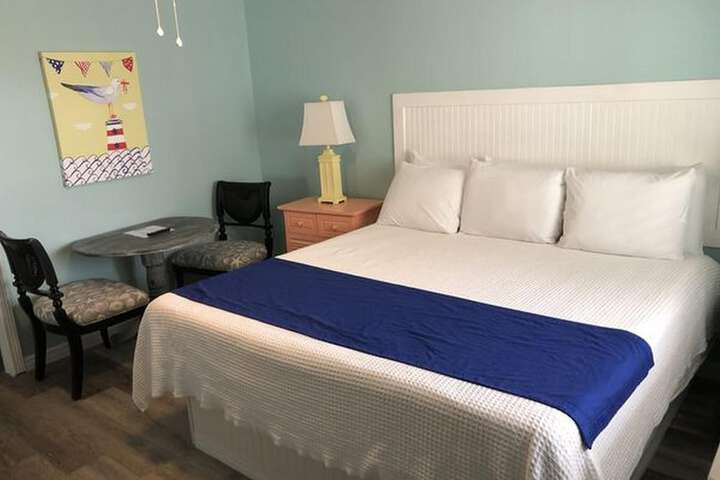 Room 25 of 173