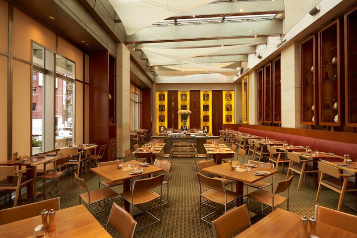 Dining 180 of 216