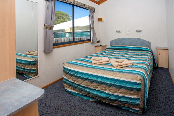Room 9 of 73