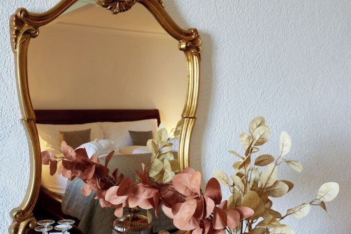Room 25 of 60