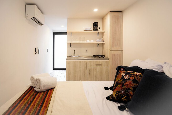 Room 32 of 84