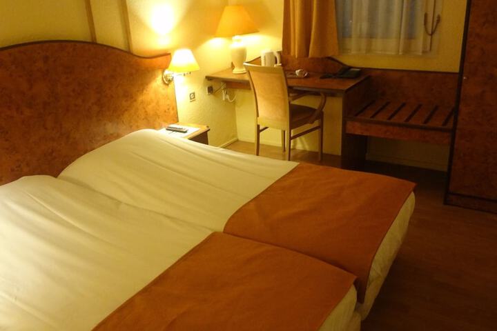 Room 14 of 84