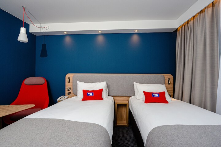 Room 4 of 59