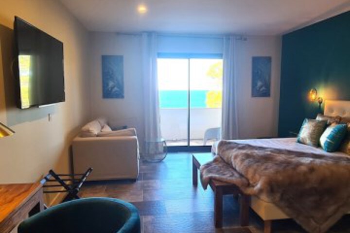 Room 13 of 69