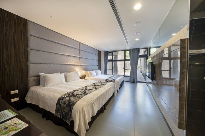 Room 21 of 145