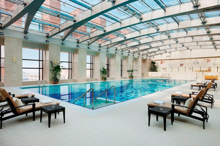 Hotel Pool