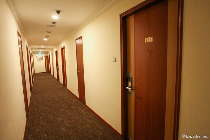 Ballroom/Hall 41 of 44