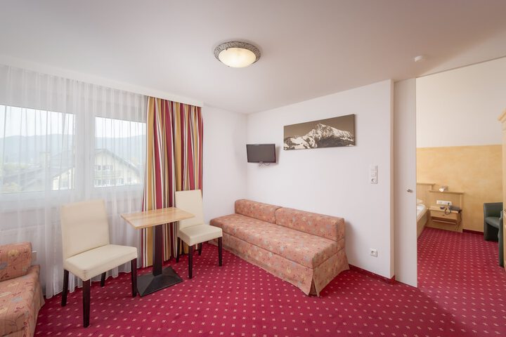Room 10 of 60