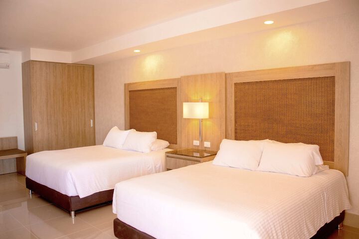 Room 8 of 62