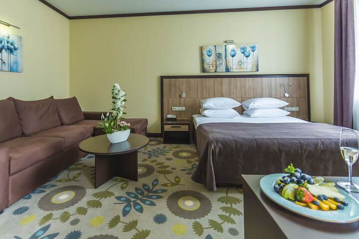 Room 25 of 113