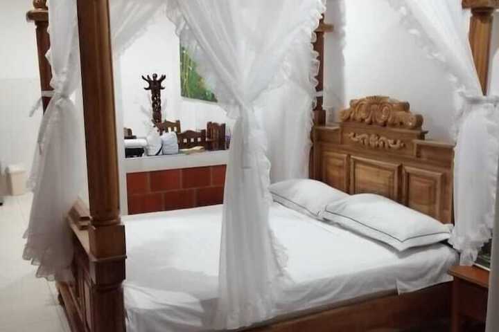 Room 3 of 53