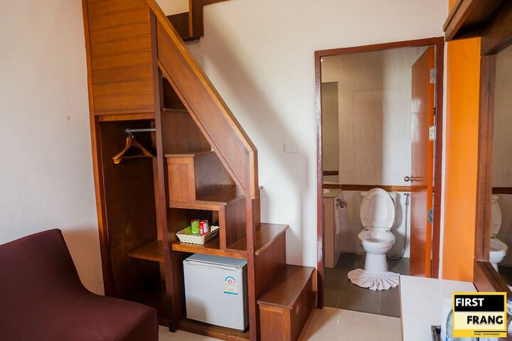Room 18 of 92
